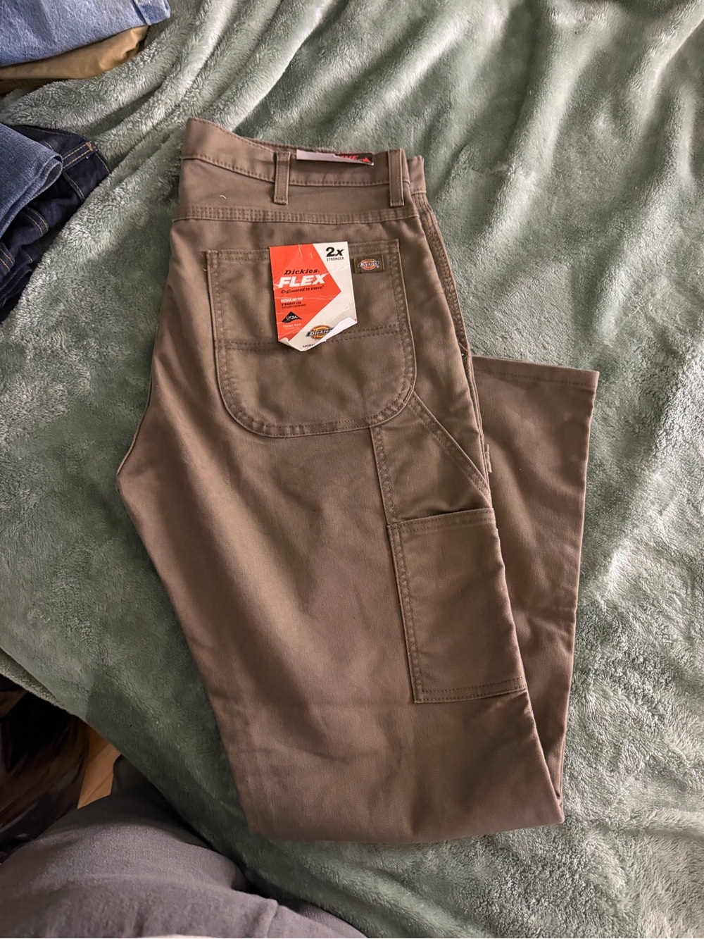 Dickies Men’s regular Work Pants in Khaki Brown